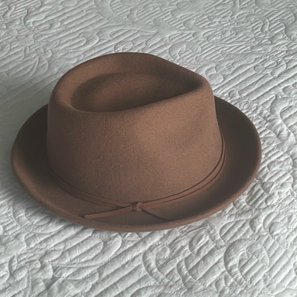Christian Soriano wool hat - Picture 1 of 4